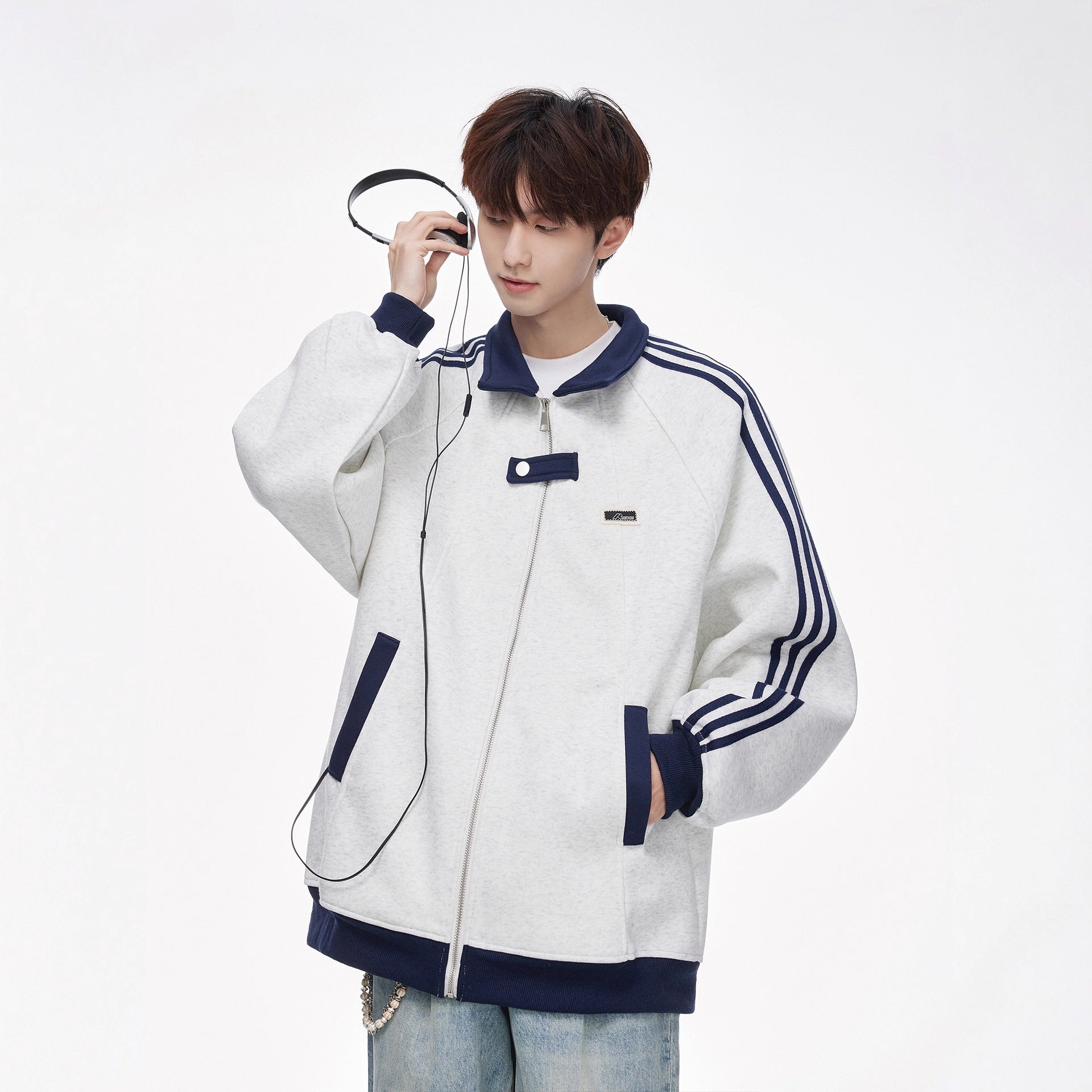 Style College Loose Fleece Baseball Jacket for Men, Three-Stripe Design, Casual Sporty Outerwear